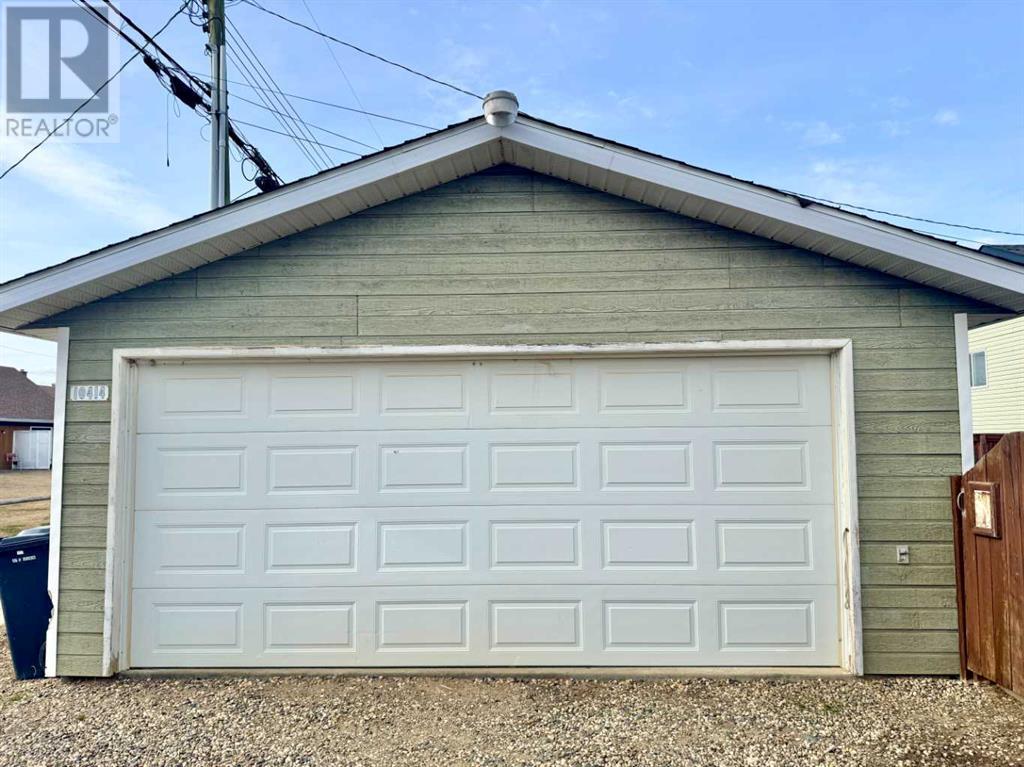 Property at 10414 90 Street image 2