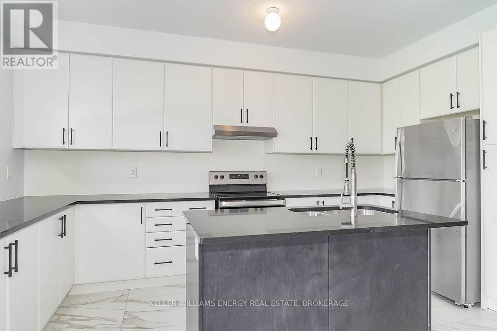 1189 Drinkle Crescent, Oshawa, Ontario  L1K 3G8 - Photo 4 - E12124251