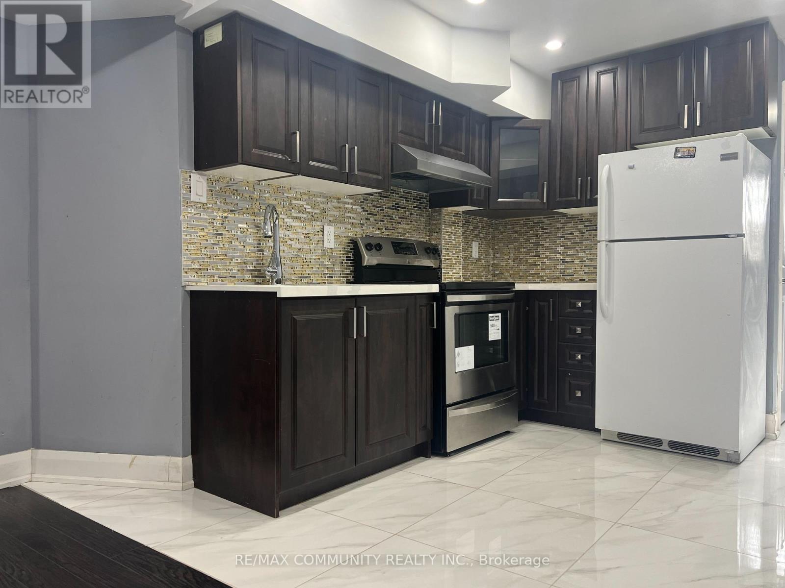 1163 Ravenscroft Road, Ajax, Ontario  L1T 0H9 - Photo 6 - E12124075