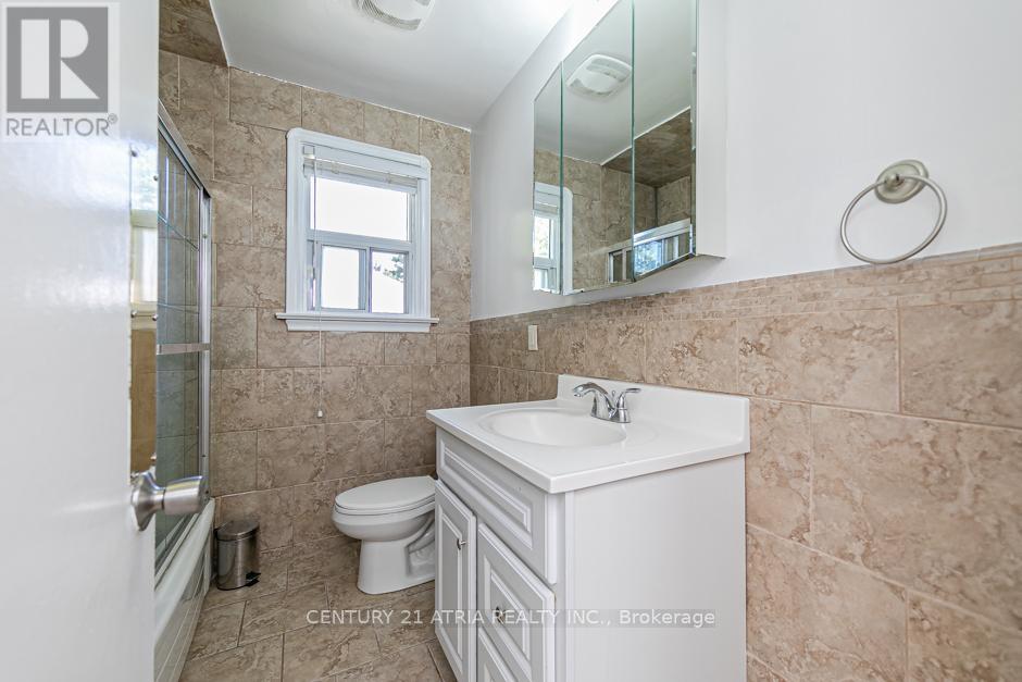 22 Dyson Boulevard, Toronto, Ontario  M1R 1B1 - Photo 16 - E12124095