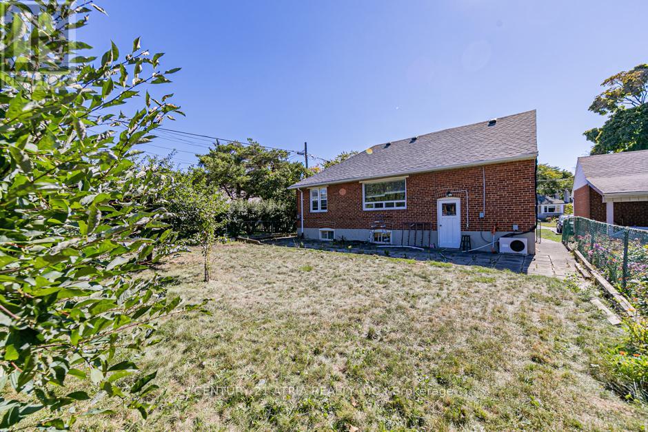 22 Dyson Boulevard, Toronto, Ontario  M1R 1B1 - Photo 19 - E12124095