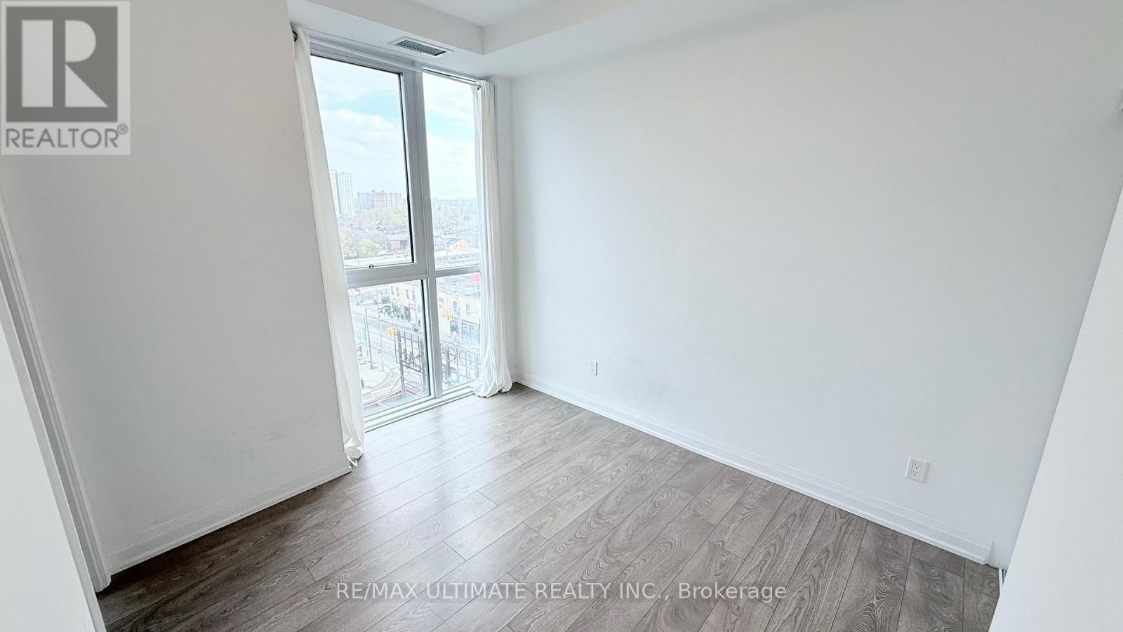 703 - 286 Main Street, Toronto (Danforth Village-East York), Ontario  M4C 0B3 - Photo 17 - E12124129