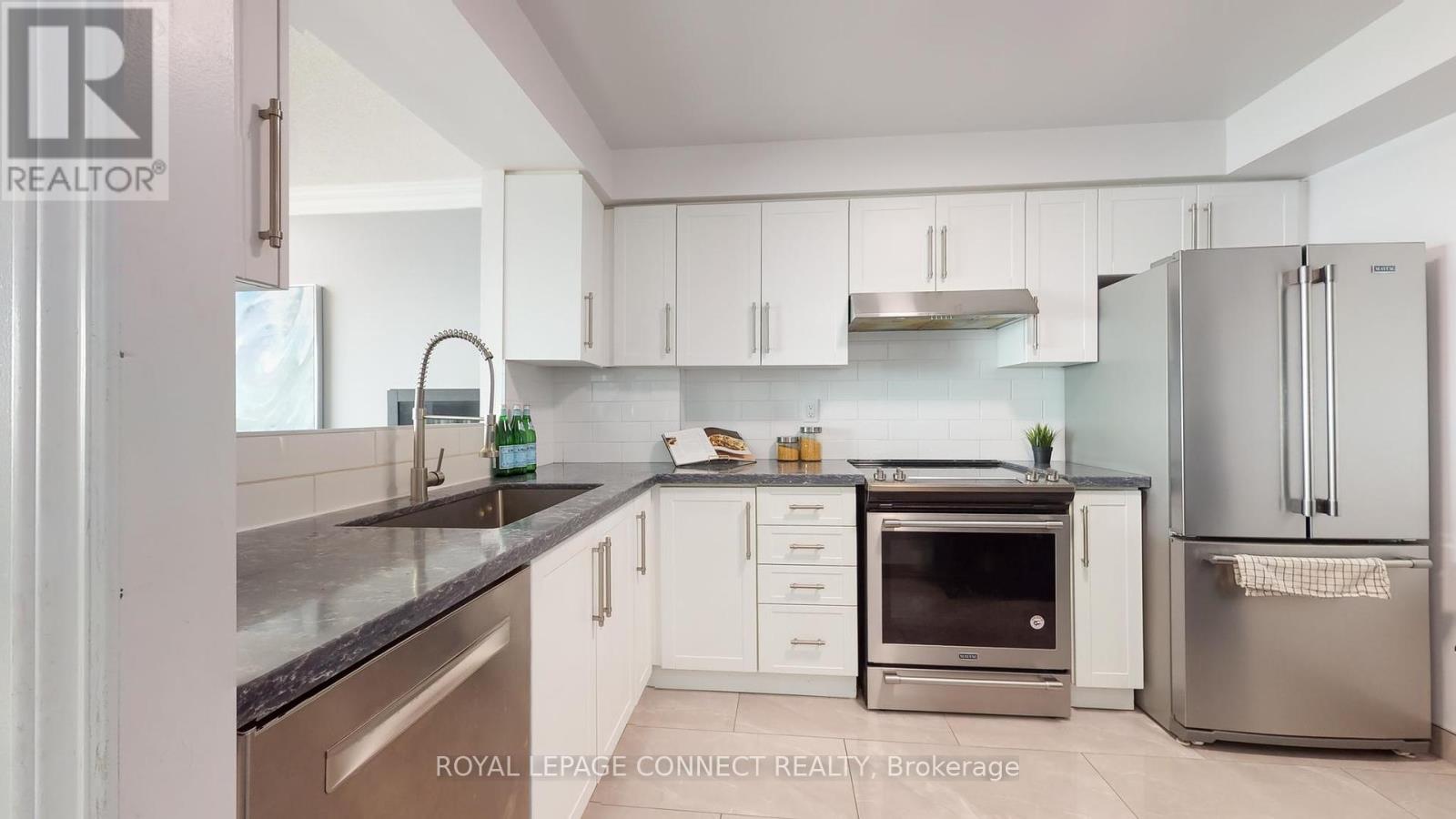 1506 - 18 Lee Centre Drive, Toronto, Ontario  M1H 3H5 - Photo 5 - E12124171