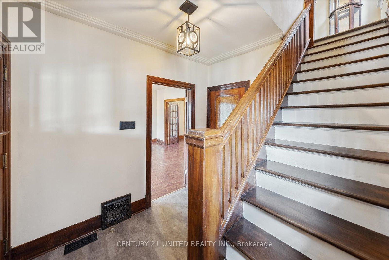 486 George Street S, Peterborough Central, Ontario  K9J 3E5 - Photo 4 - X12124194