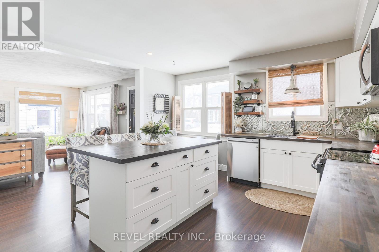 34 William Street, Kawartha Lakes, Ontario  K0M 1A0 - Photo 12 - X12124224