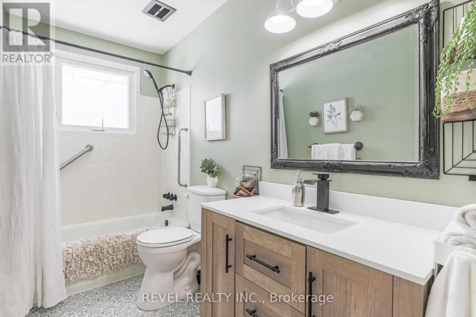 34 William Street, Kawartha Lakes, Ontario  K0M 1A0 - Photo 14 - X12124224