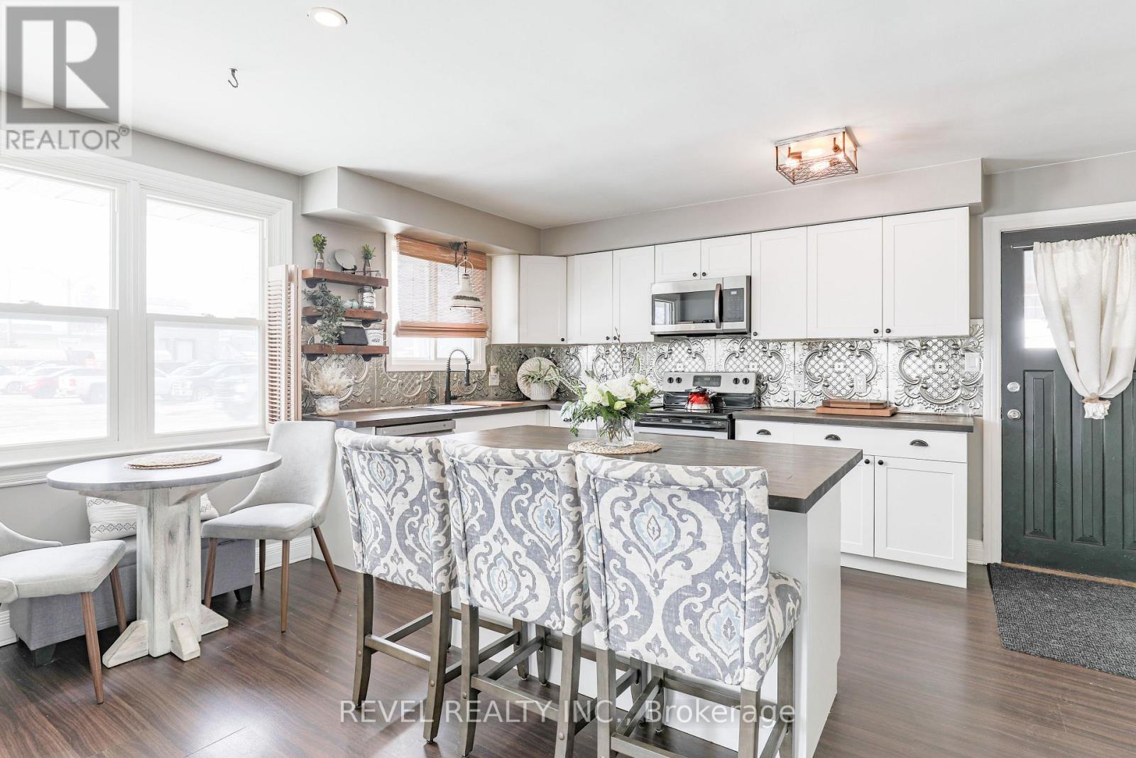 34 William Street, Kawartha Lakes, Ontario  K0M 1A0 - Photo 8 - X12124224