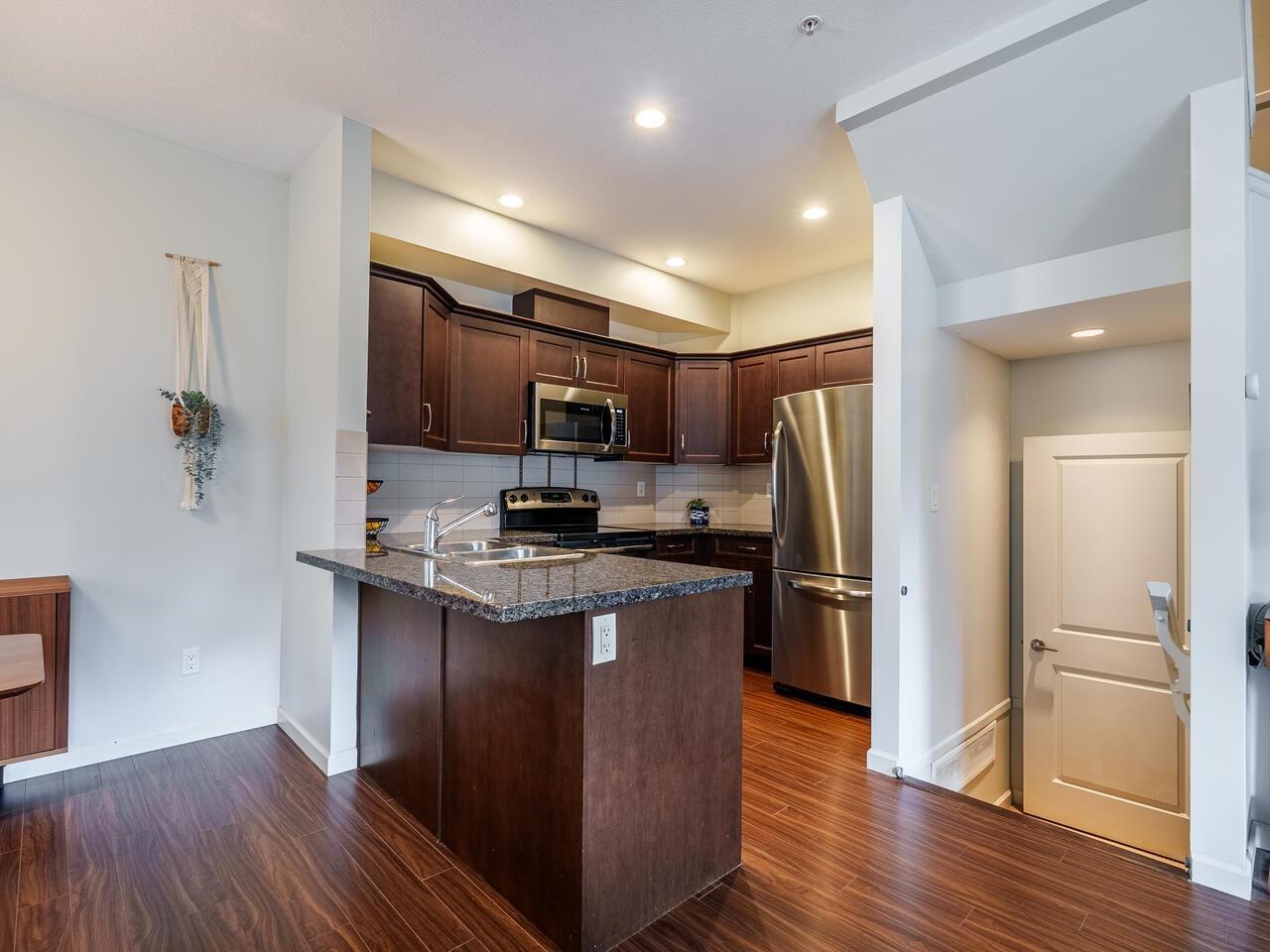 1 6885 208a Street, Langley, British Columbia  V2Y 0G2 - Photo 11 - R2996697