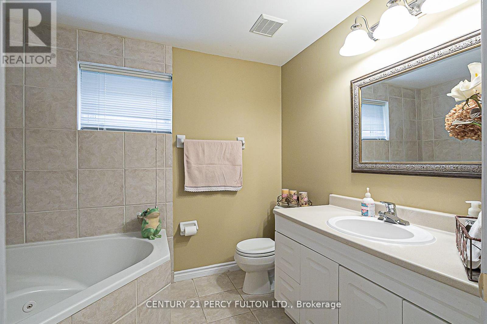 508 Stone Road, Aurora, Ontario  L4G 6Z6 - Photo 18 - N12124002