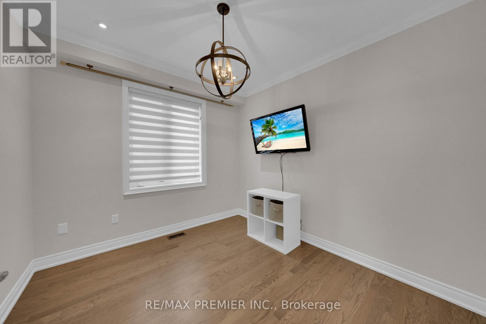 34 Mcdonnell Crescent, Bradford West Gwillimbury, Ontario  L3Z 0S7 - Photo 9 - N12124131