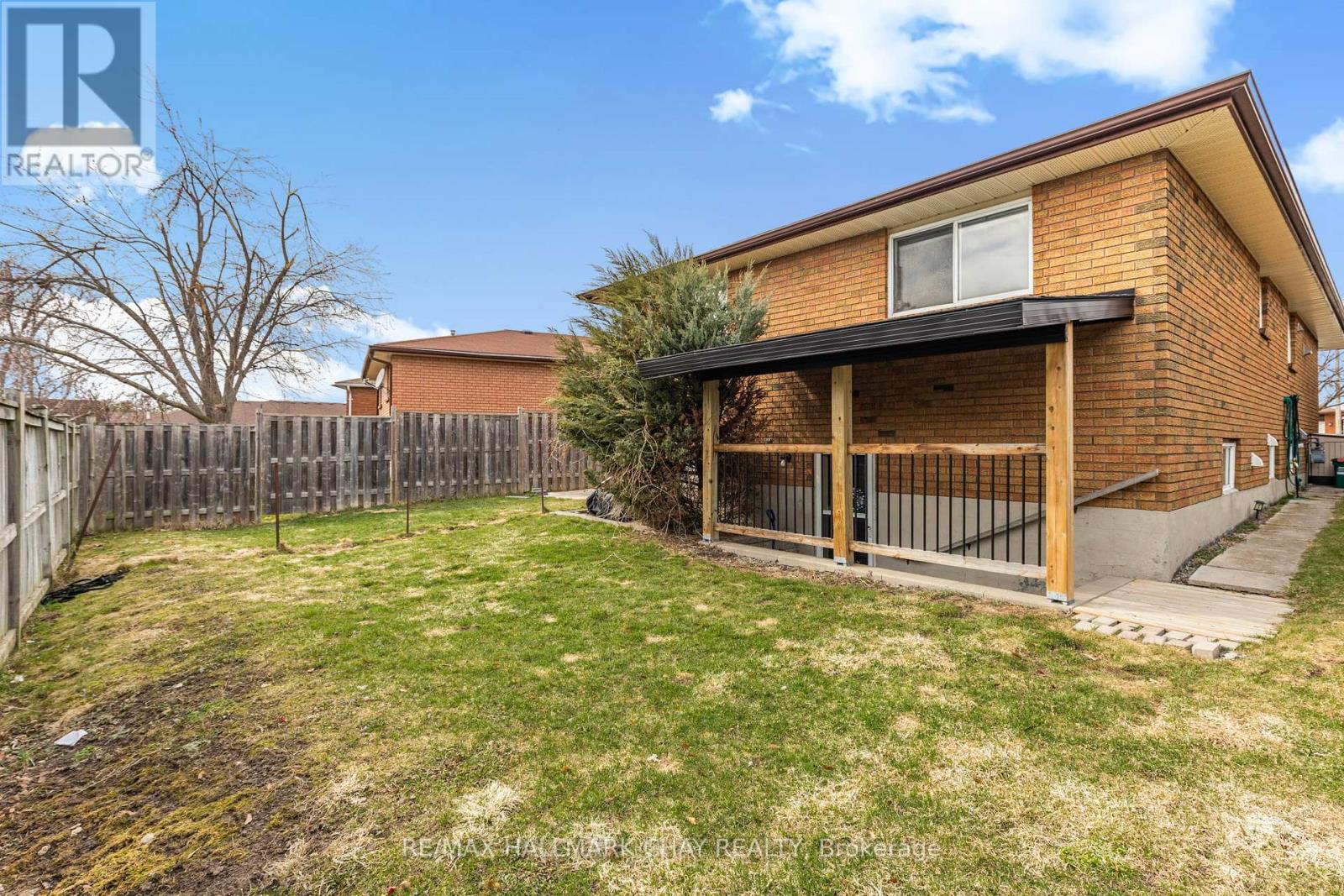 Upper - 3 Buchanan Street, Barrie (Grove East), Ontario  L4M 6B7 - Photo 25 - S12123995