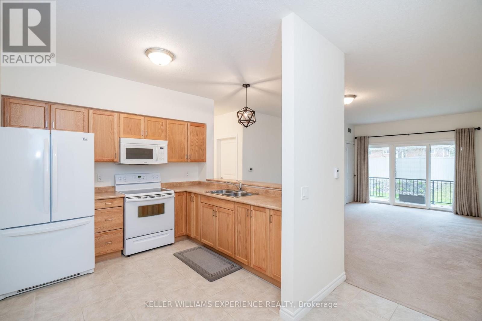 103 - 19b Yonge Street N, Springwater, Ontario  L0L 1P0 - Photo 8 - S12124085