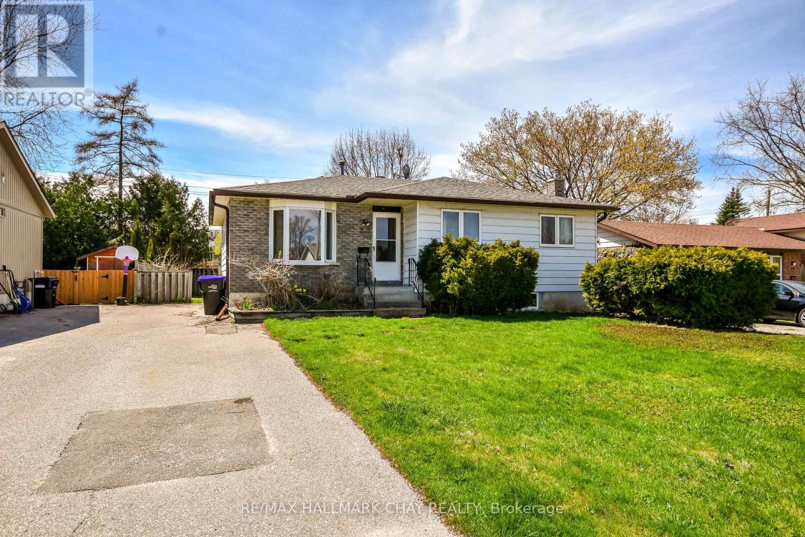 Property at 20 MASON ROAD image 1