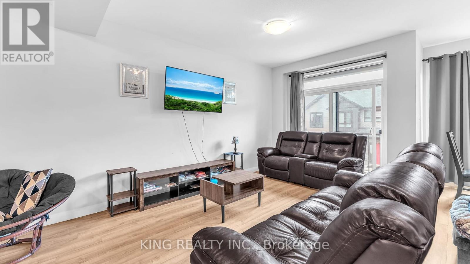 Photo 8 of 28 for 55 - 819 Kleinburg Drive