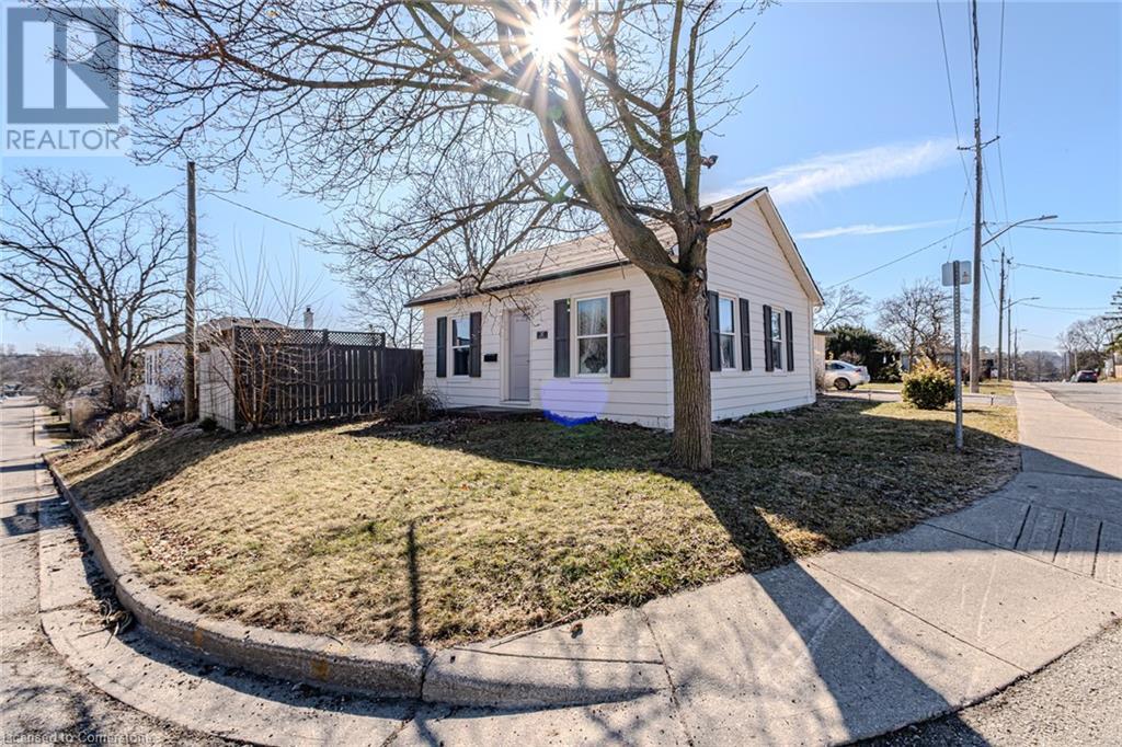 Property at 37 QUEEN Street image 1