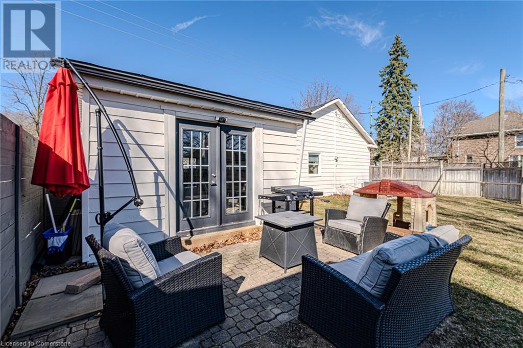 Property at 37 QUEEN Street image 5