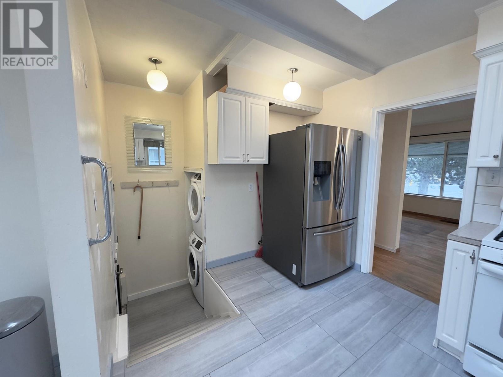 199 Wilton Crescent, Penticton, British Columbia  V2A 3A3 - Photo 5 - 10346174