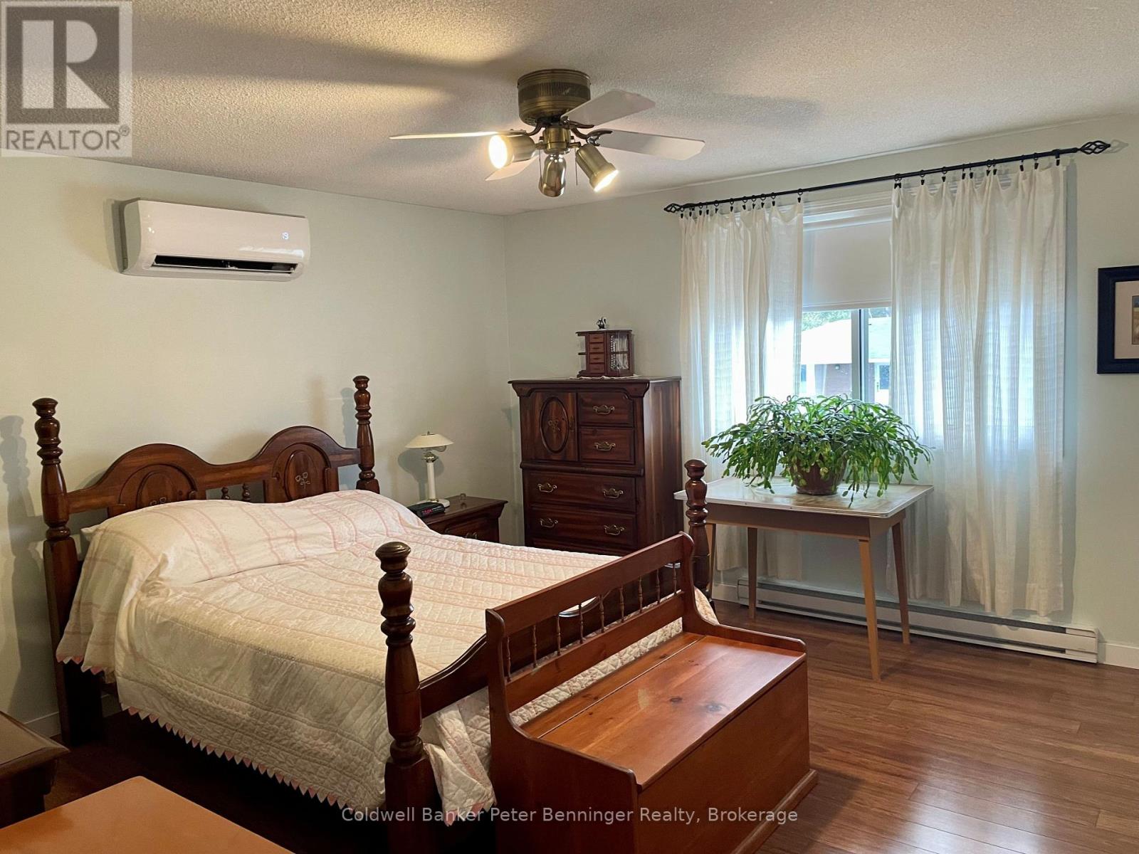 1038 Wellington Street, Saugeen Shores, Ontario  N0H 2C3 - Photo 14 - X12124189