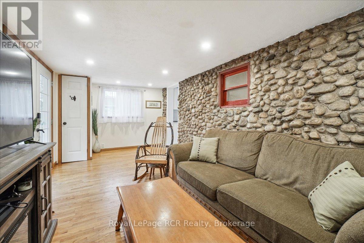 755 7th Avenue E, Owen Sound, Ontario  N4K 2Y2 - Photo 22 - X12124204