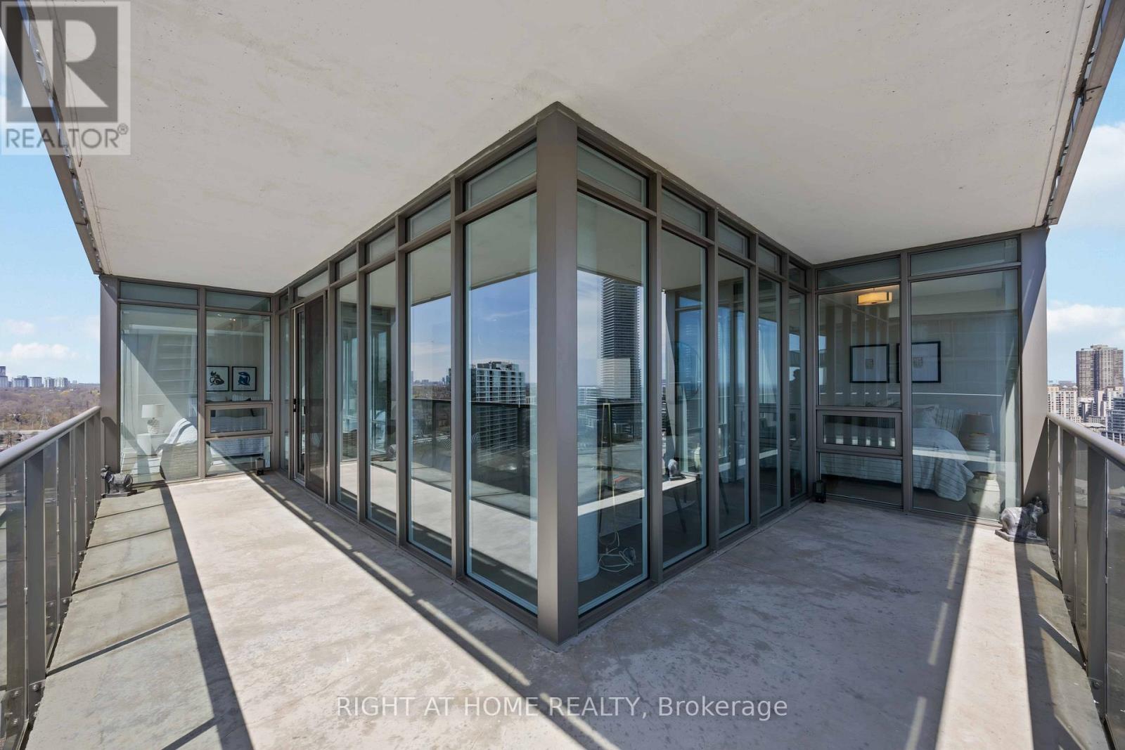 2205 - 90 Park Lawn Road, Toronto (Mimico), Ontario  M8Y 0B6 - Photo 13 - W12115950