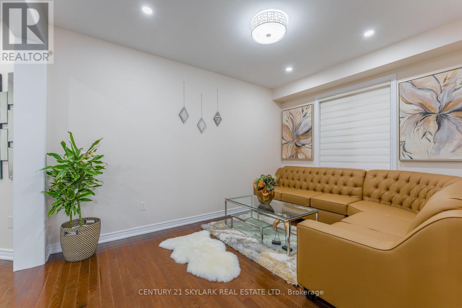 197 Sussexvale Drive, Brampton, Ontario  L6R 3R1 - Photo 8 - W12123971