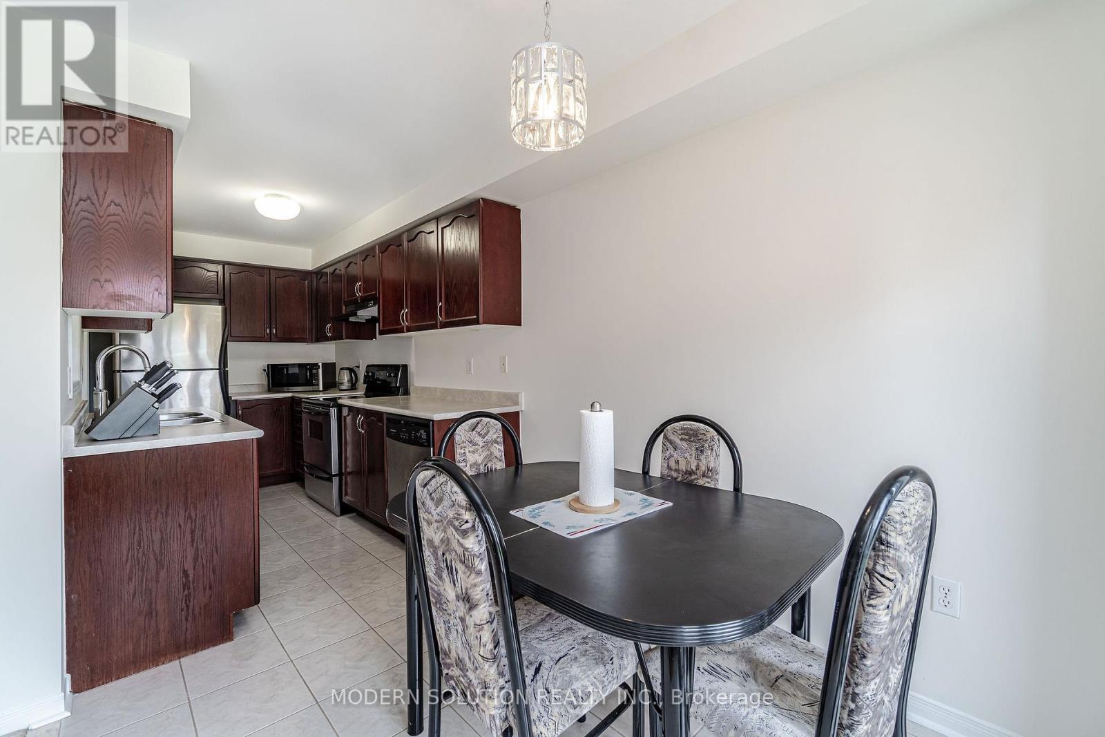 100 - 525 Novo Star Drive, Mississauga, Ontario  L5W 1X9 - Photo 12 - W12123974