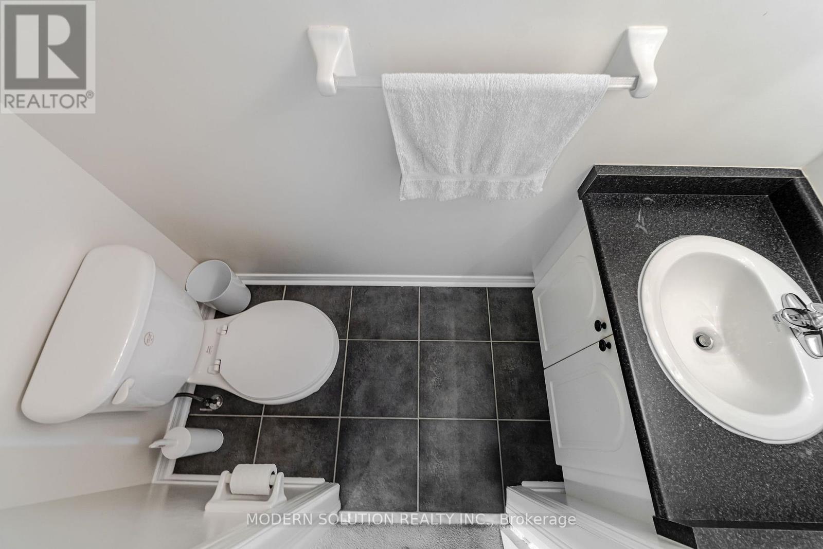 100 - 525 Novo Star Drive, Mississauga, Ontario  L5W 1X9 - Photo 19 - W12123974