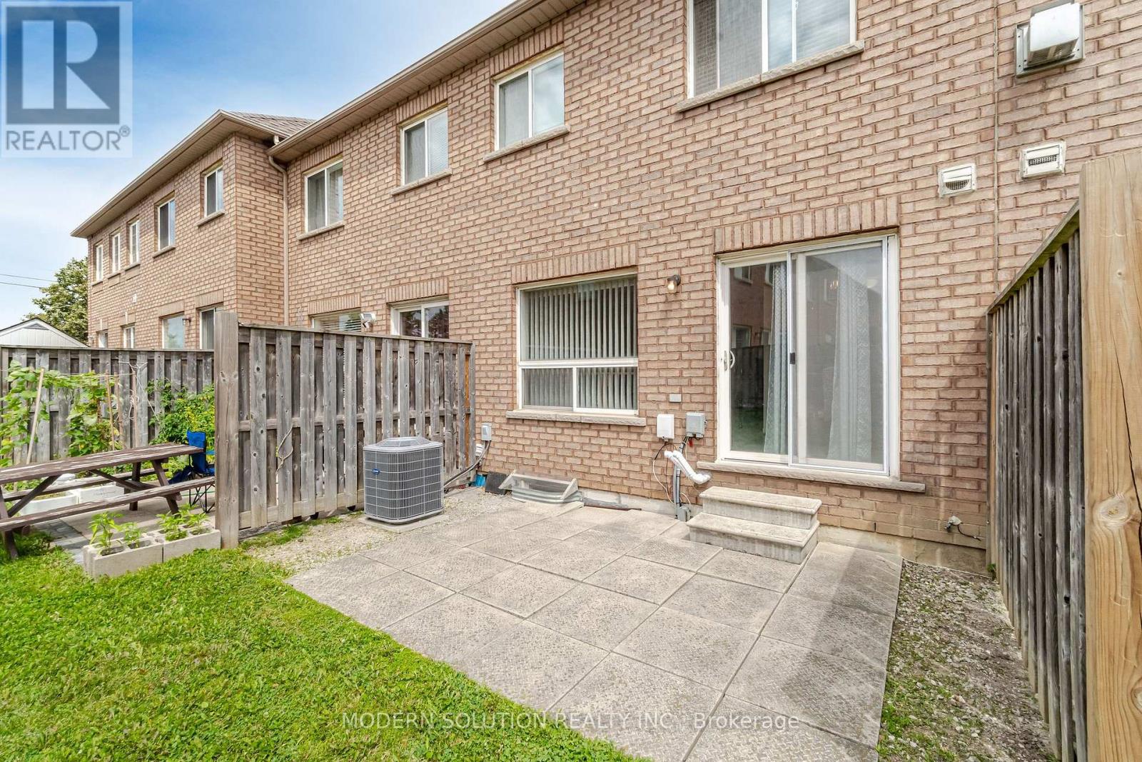 100 - 525 Novo Star Drive, Mississauga, Ontario  L5W 1X9 - Photo 33 - W12123974
