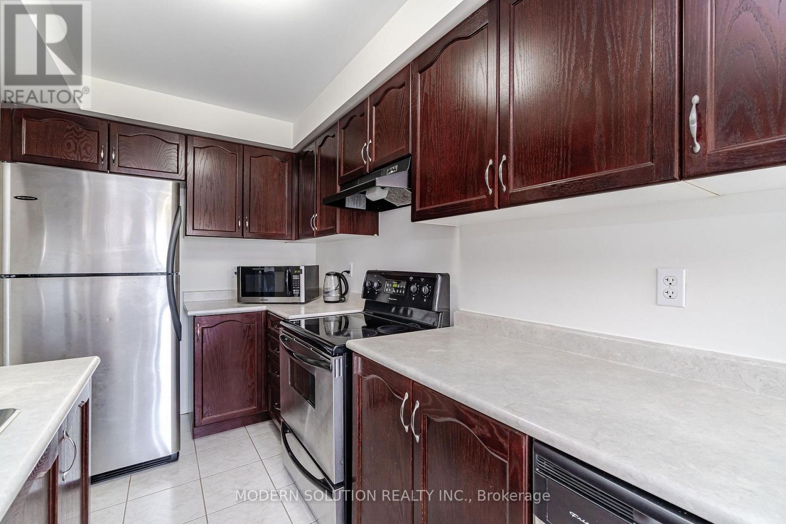 100 - 525 Novo Star Drive, Mississauga, Ontario  L5W 1X9 - Photo 8 - W12123974