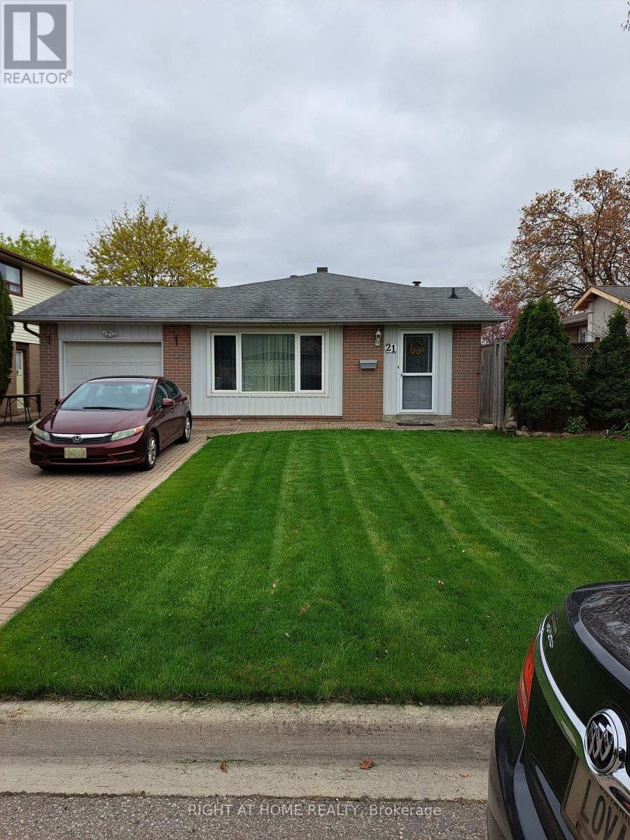 21 Willis Drive, Brampton, Ontario  L6W 1A8 - Photo 1 - W12123976