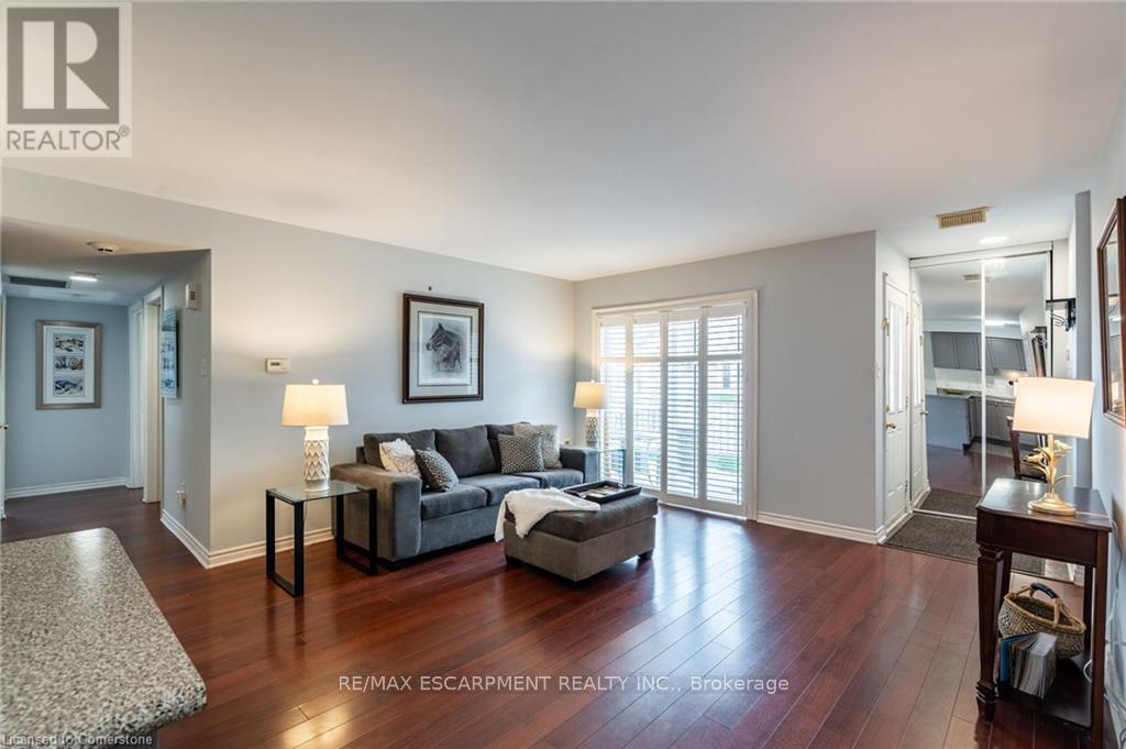 Property at 201 - 1701 LAMPMAN AVENUE image 4