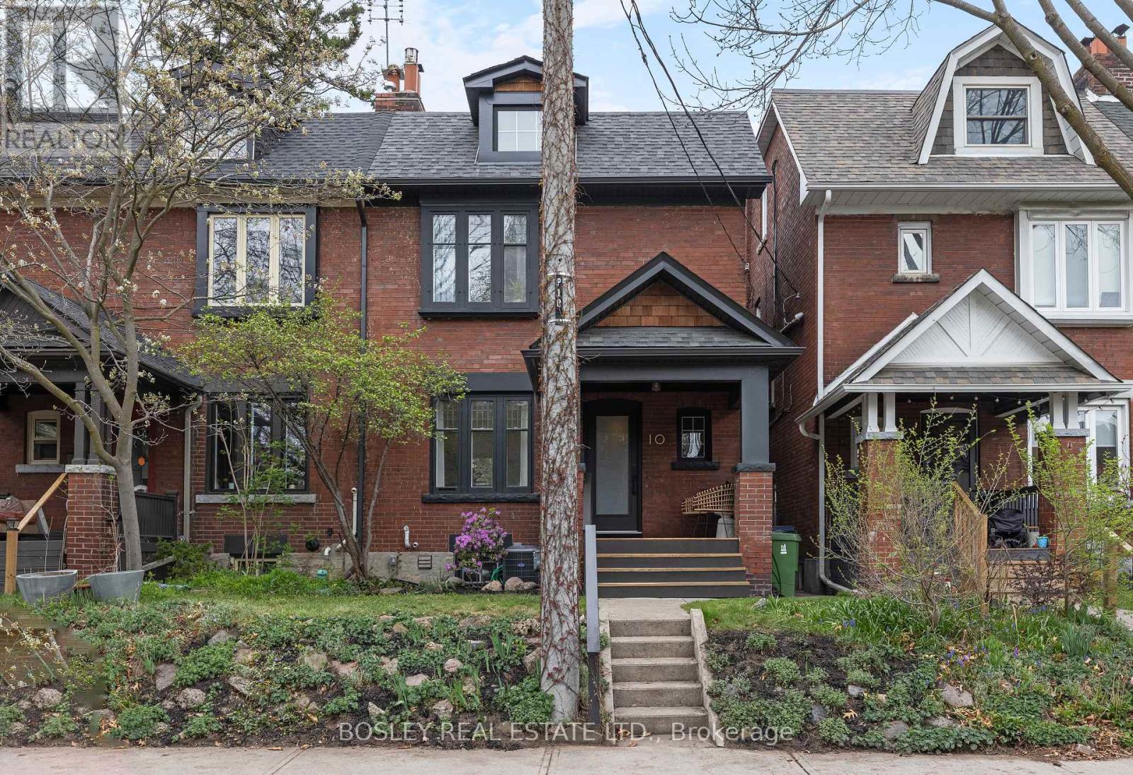 10 LINCOLN AVENUE, Toronto, Ontario