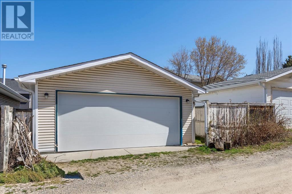 135 Hidden Green Nw, Calgary, Alberta  T3A 5K7 - Photo 37 - A2217478