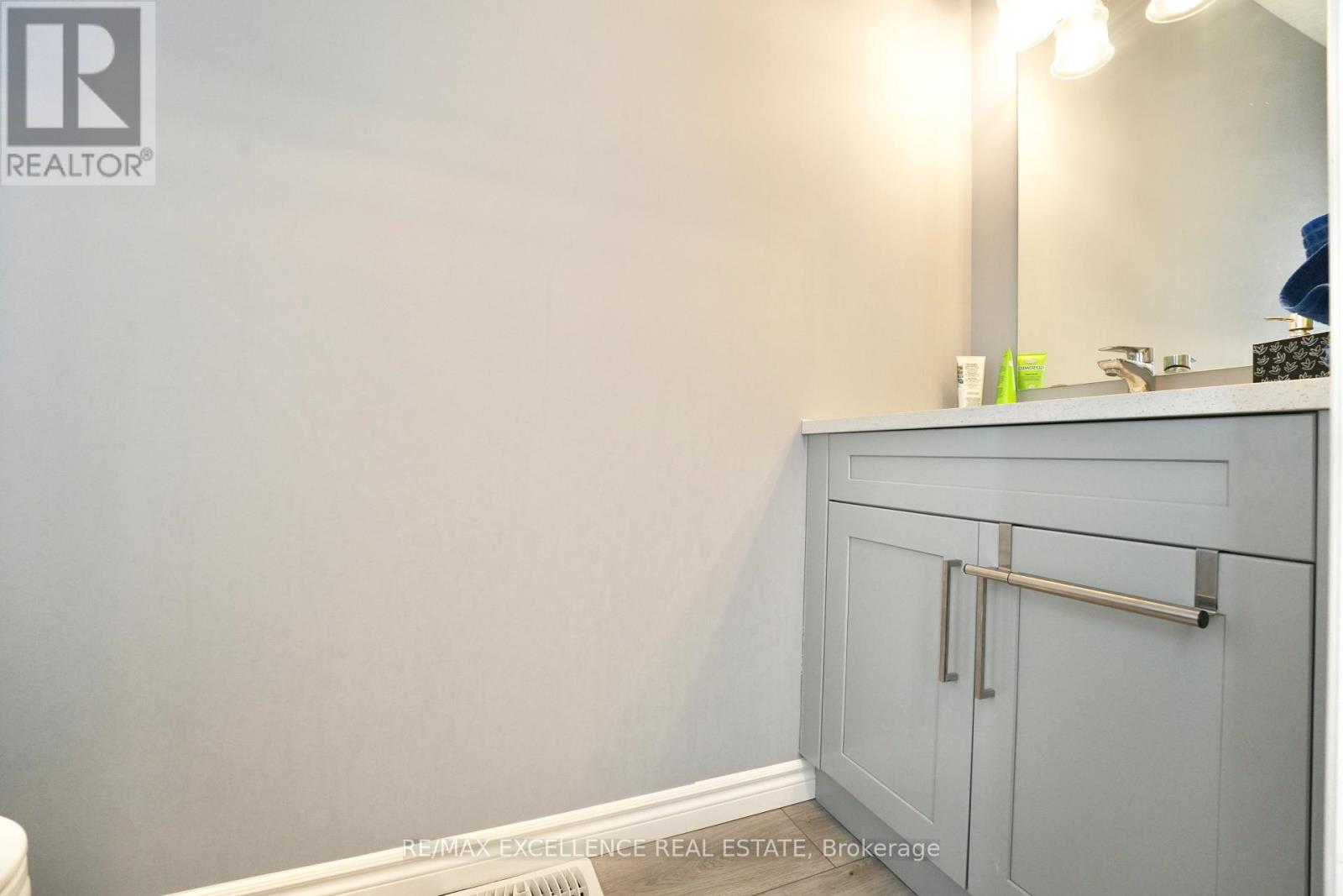 130 Byers Street, London South, Ontario  N6L 0J3 - Photo 11 - X12124008