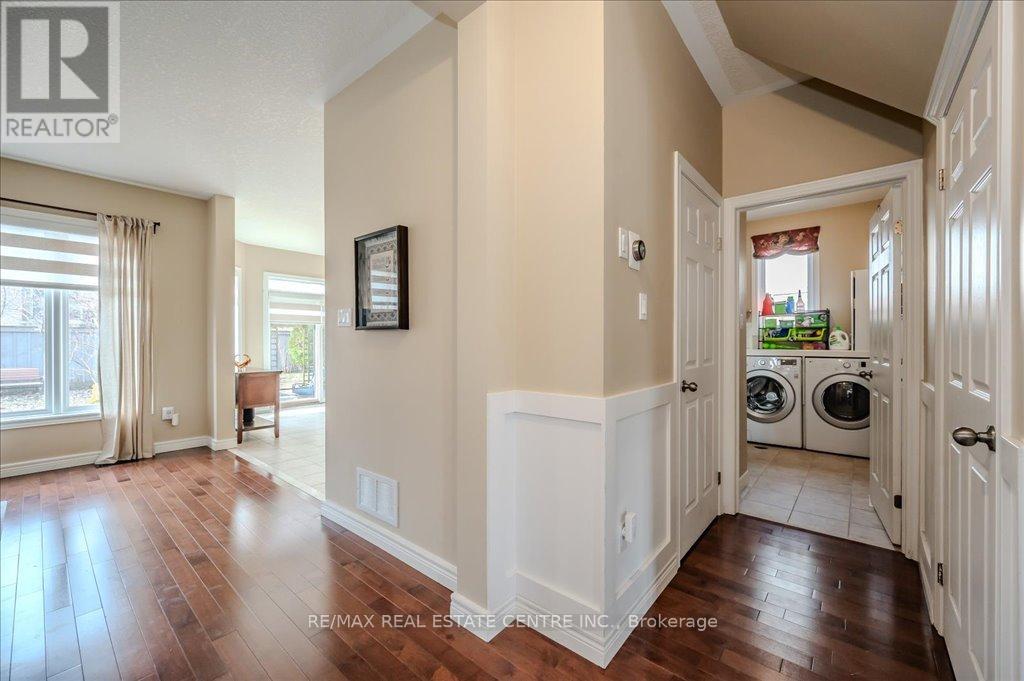 917 Fung Place, Kitchener, Ontario  N2A 4M3 - Photo 12 - X12124126