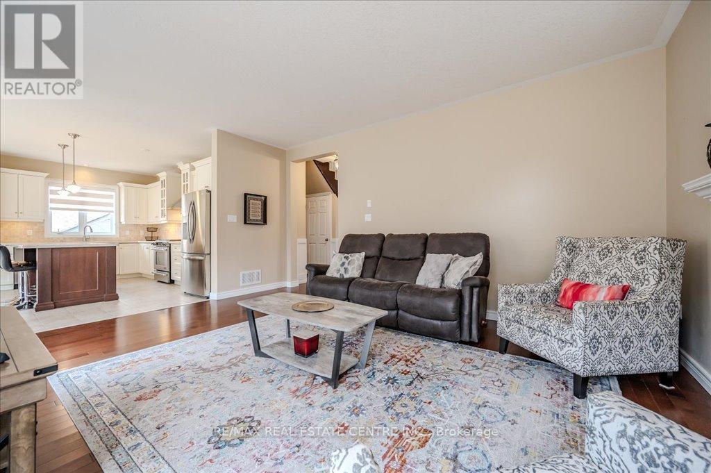 917 Fung Place, Kitchener, Ontario  N2A 4M3 - Photo 16 - X12124126
