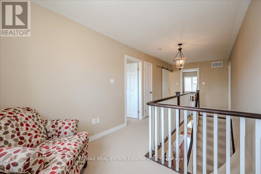 917 Fung Place, Kitchener, Ontario  N2A 4M3 - Photo 25 - X12124126