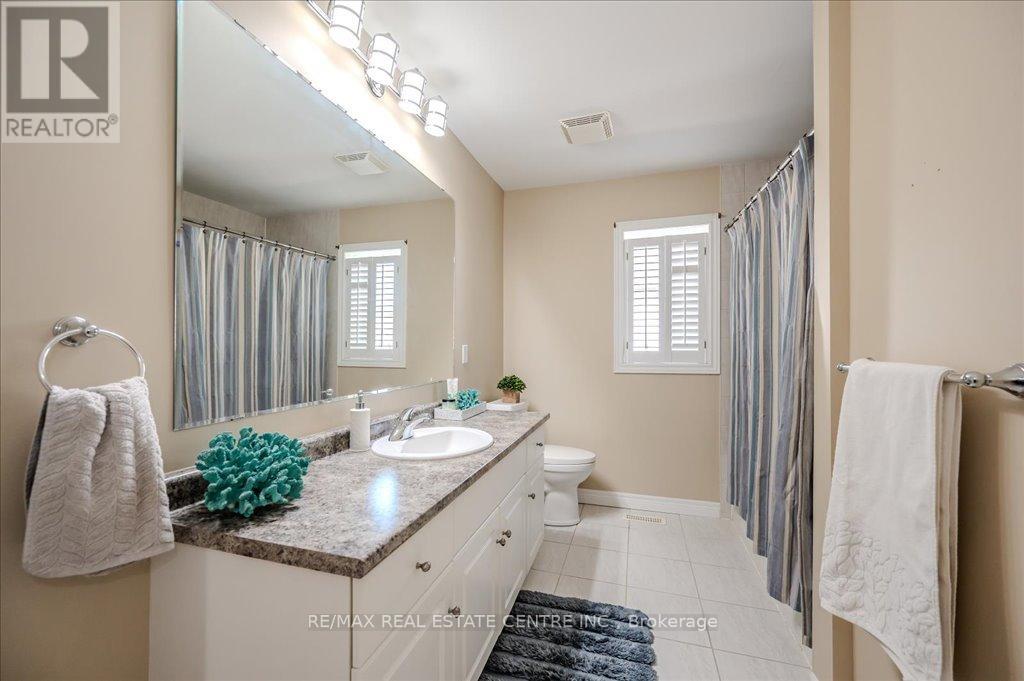 917 Fung Place, Kitchener, Ontario  N2A 4M3 - Photo 29 - X12124126