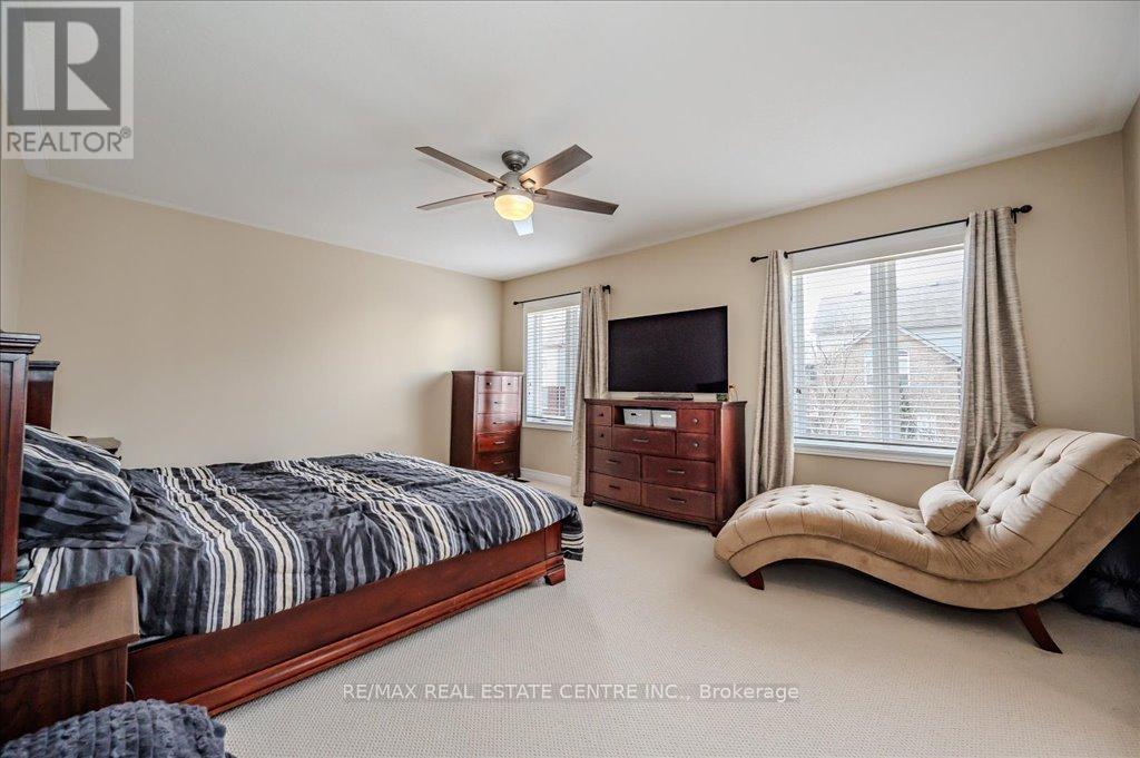 917 Fung Place, Kitchener, Ontario  N2A 4M3 - Photo 30 - X12124126