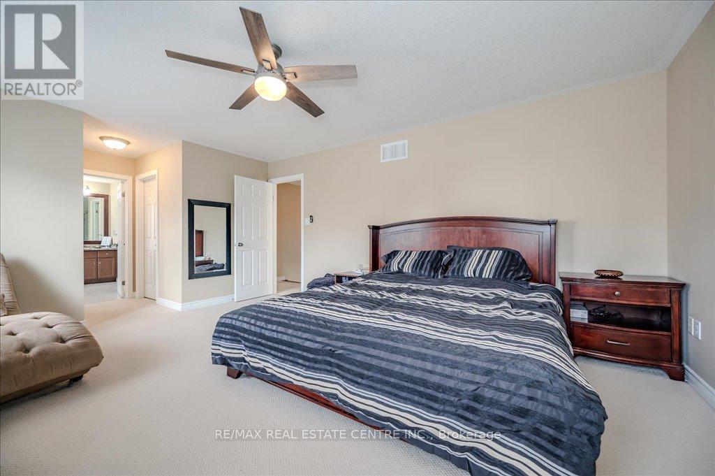 917 Fung Place, Kitchener, Ontario  N2A 4M3 - Photo 31 - X12124126