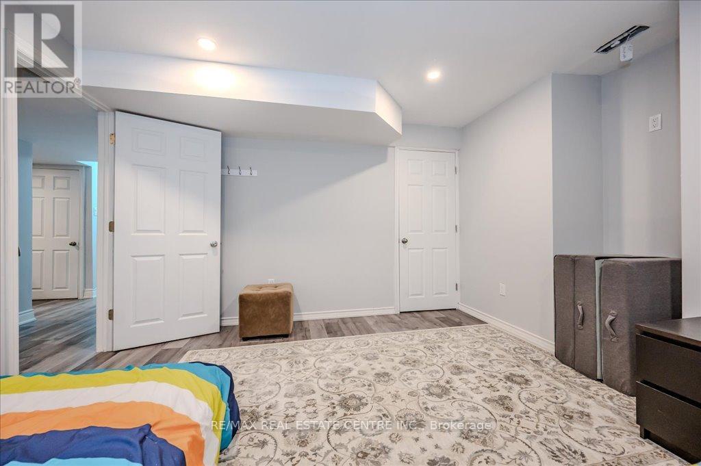 917 Fung Place, Kitchener, Ontario  N2A 4M3 - Photo 36 - X12124126