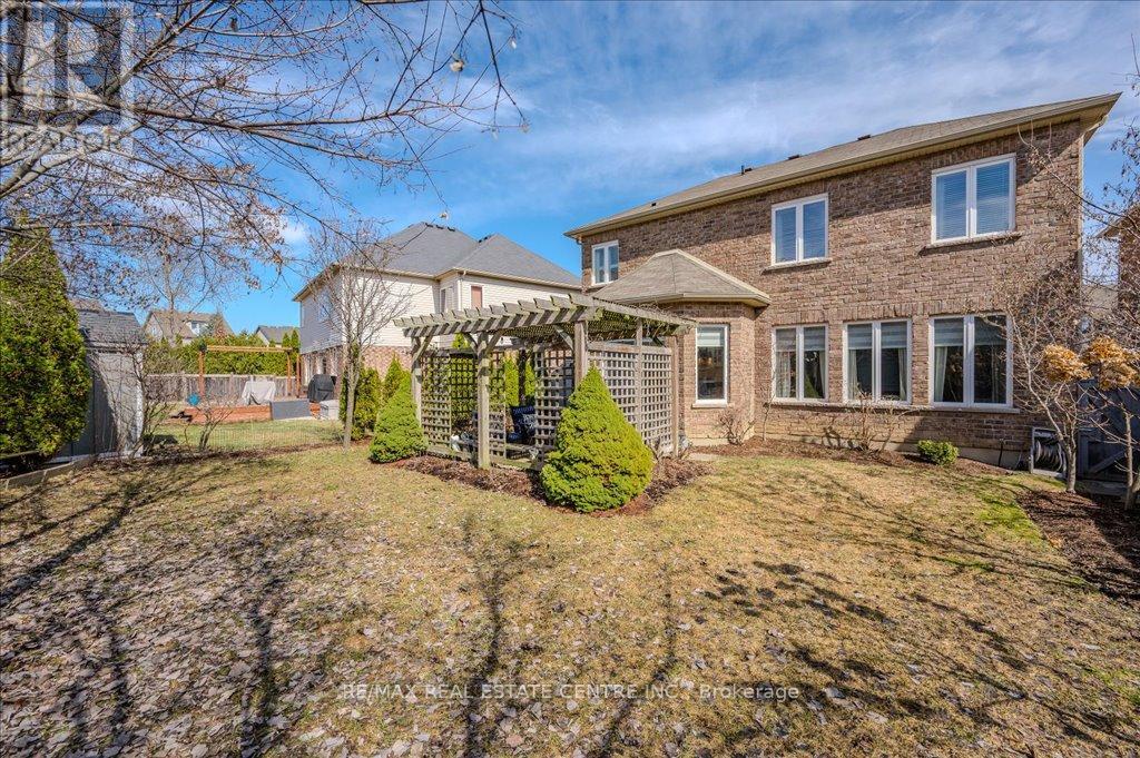 917 Fung Place, Kitchener, Ontario  N2A 4M3 - Photo 39 - X12124126