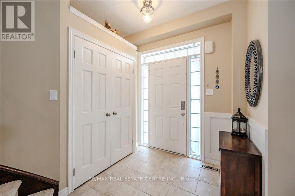 Property at 917 FUNG PLACE image 5