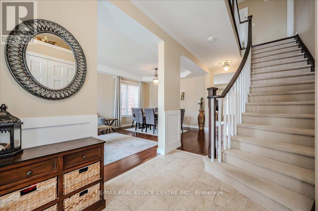 917 Fung Place, Kitchener, Ontario  N2A 4M3 - Photo 6 - X12124126