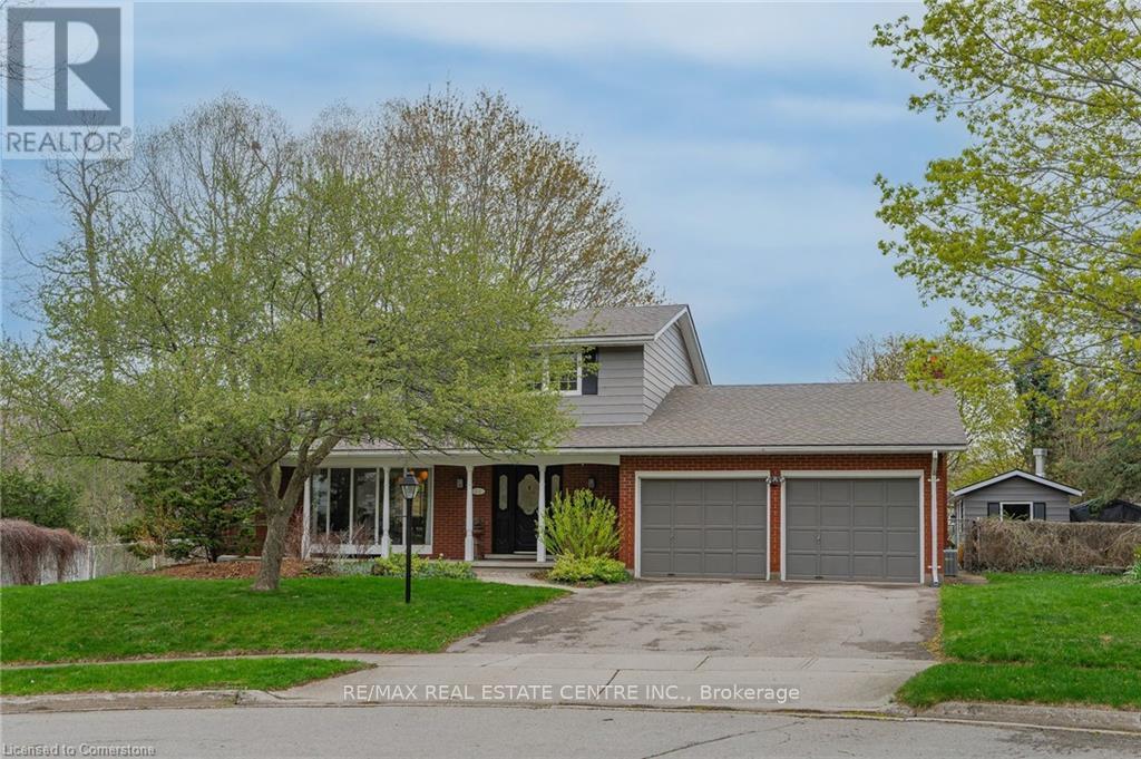 11 BLACKFRIARS PLACE, cambridge, Ontario