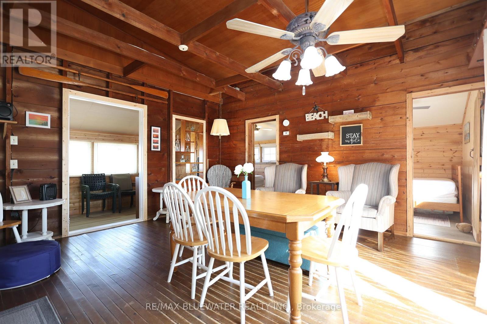 6388 West Parkway Drive, Lambton Shores, Ontario  N0N 1J2 - Photo 13 - X12068289