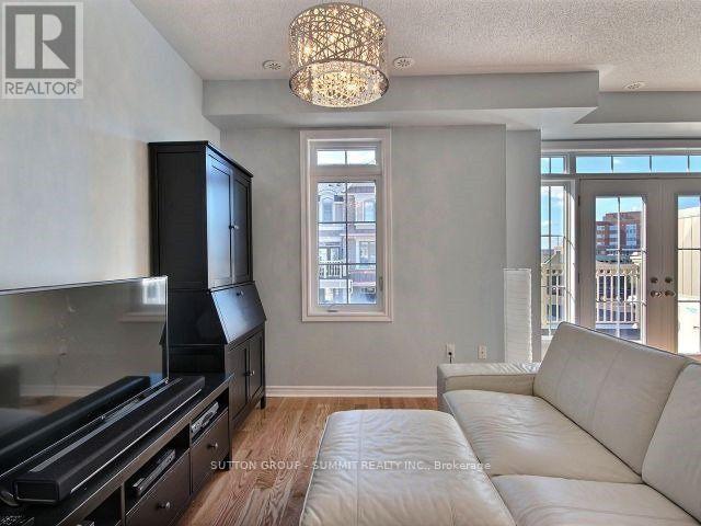 54 - 2435 Greenwich Drive, Oakville, Ontario  L6M 0S4 - Photo 6 - W12055173