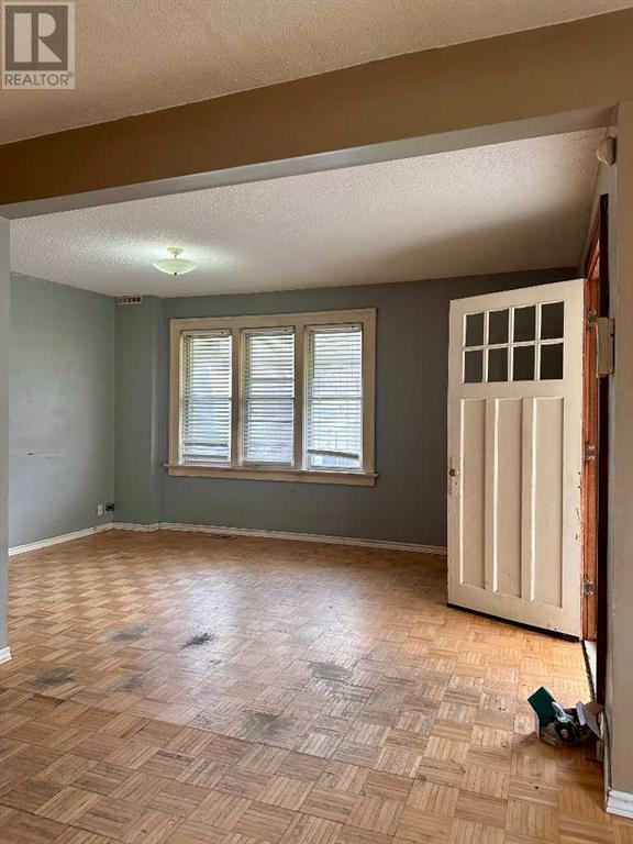 Property at 5115 46 Street image 3
