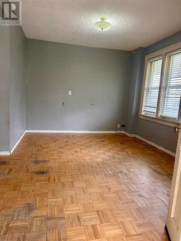 Property at 5115 46 Street image 5