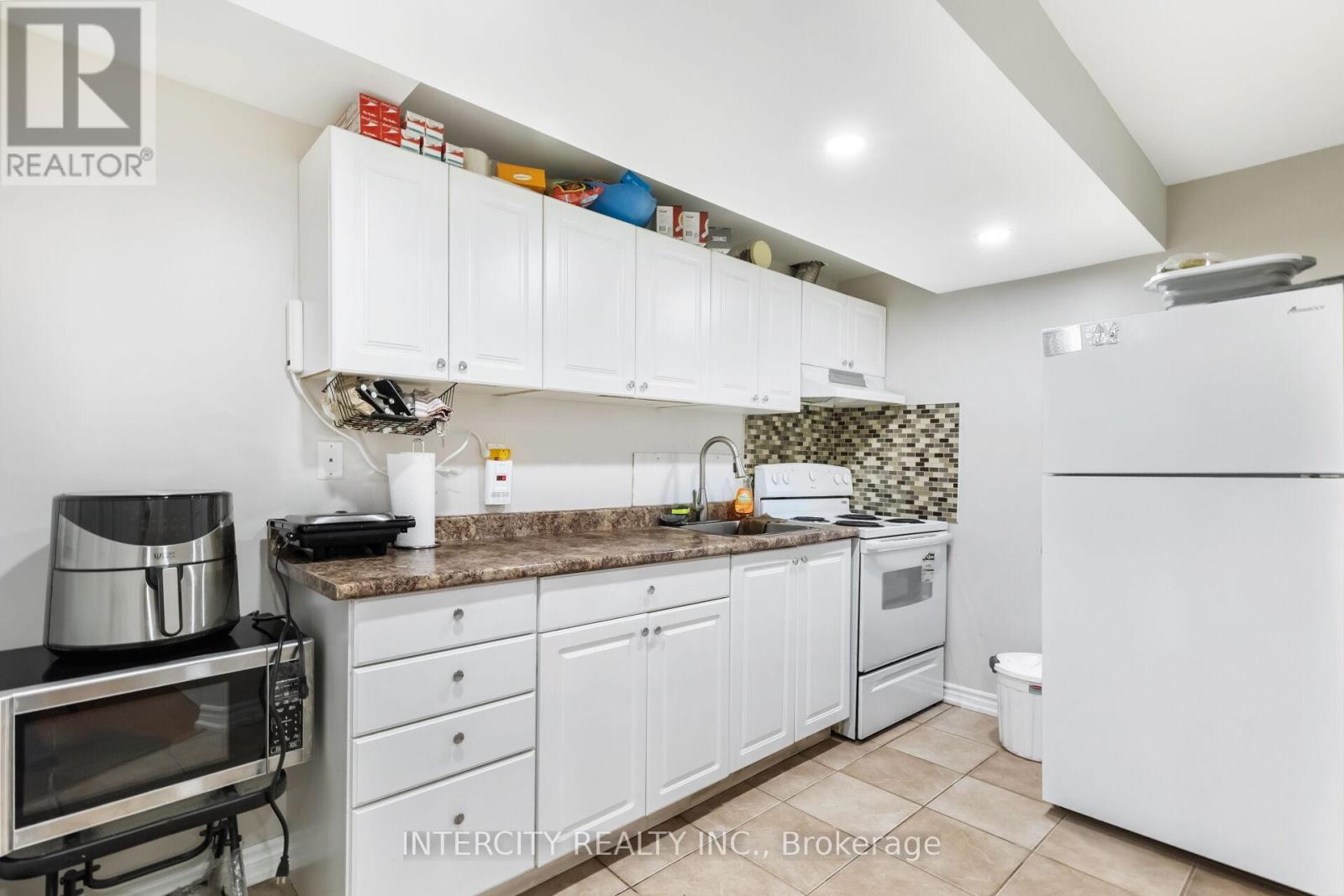 54 Amethyst Circle, Brampton, Ontario  L6P 0Z3 - Photo 34 - W12112614